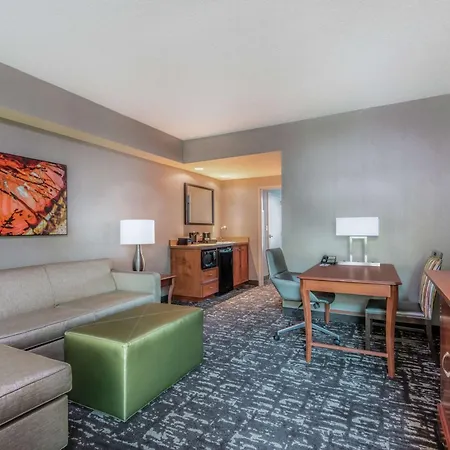 Embassy Suites By Hilton Saint Louis Saint Charles Exterior photo