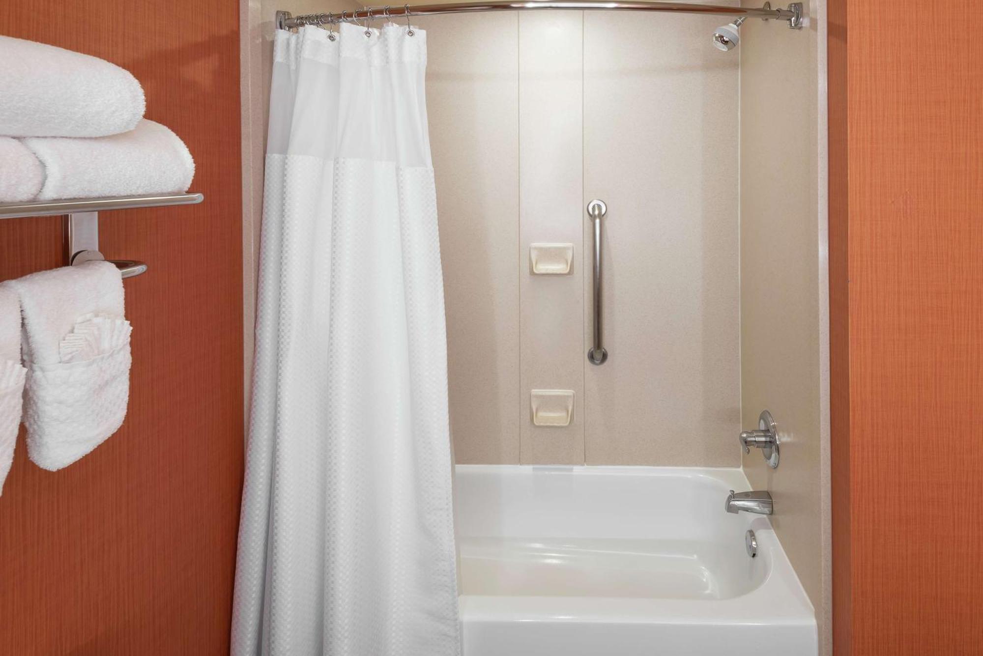 Hotel Embassy By Hilton Saint Louis