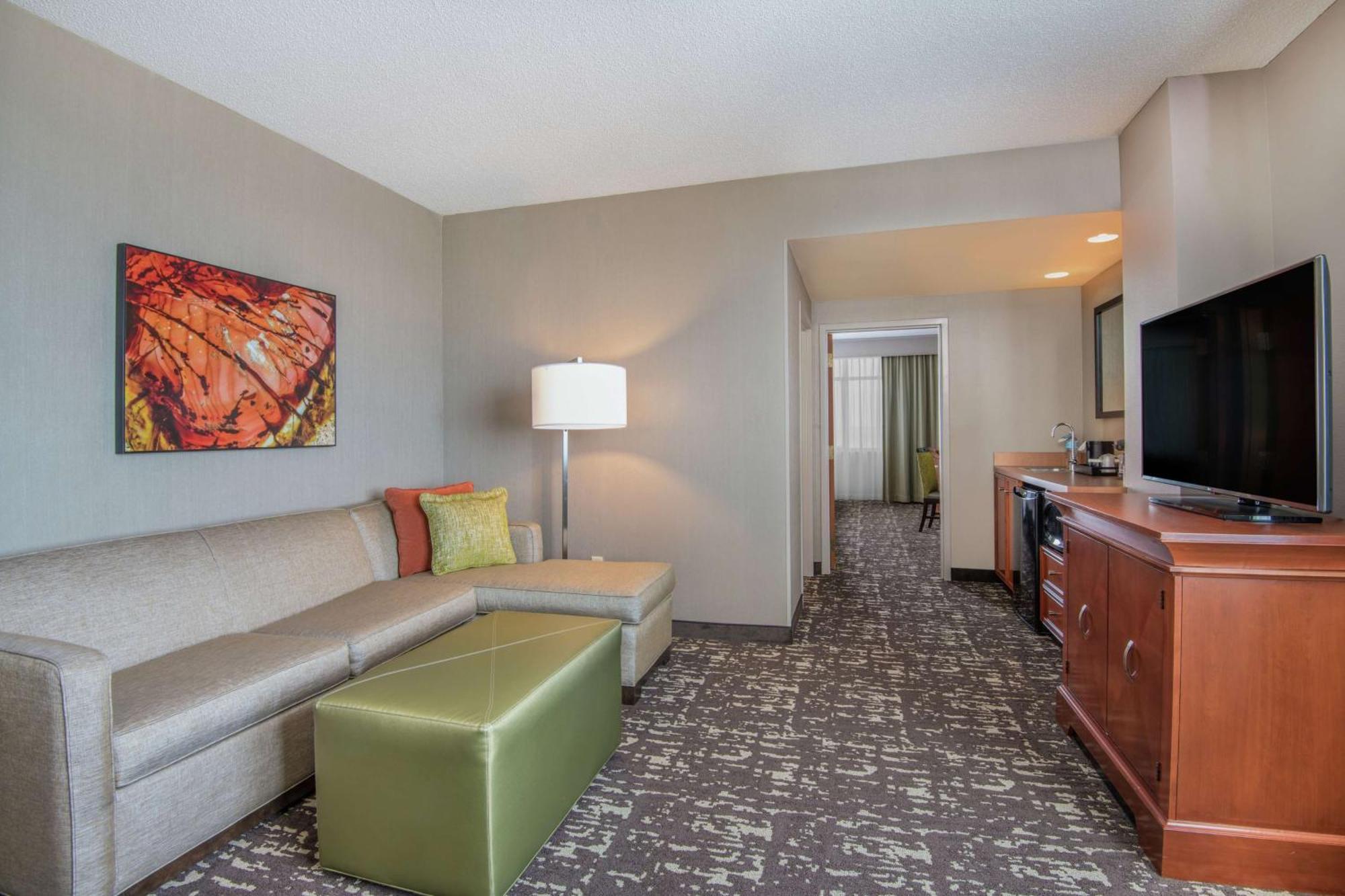 Embassy By Hilton Saint Louis Hotel 3*