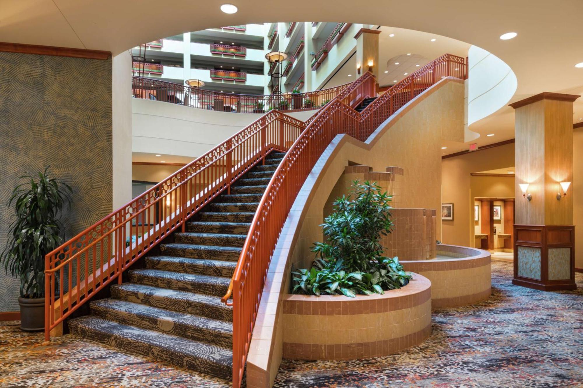 Embassy By Hilton Saint Louis Saint Charles