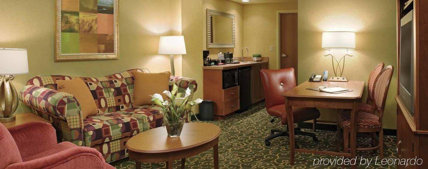 Embassy By Hilton Saint Louis