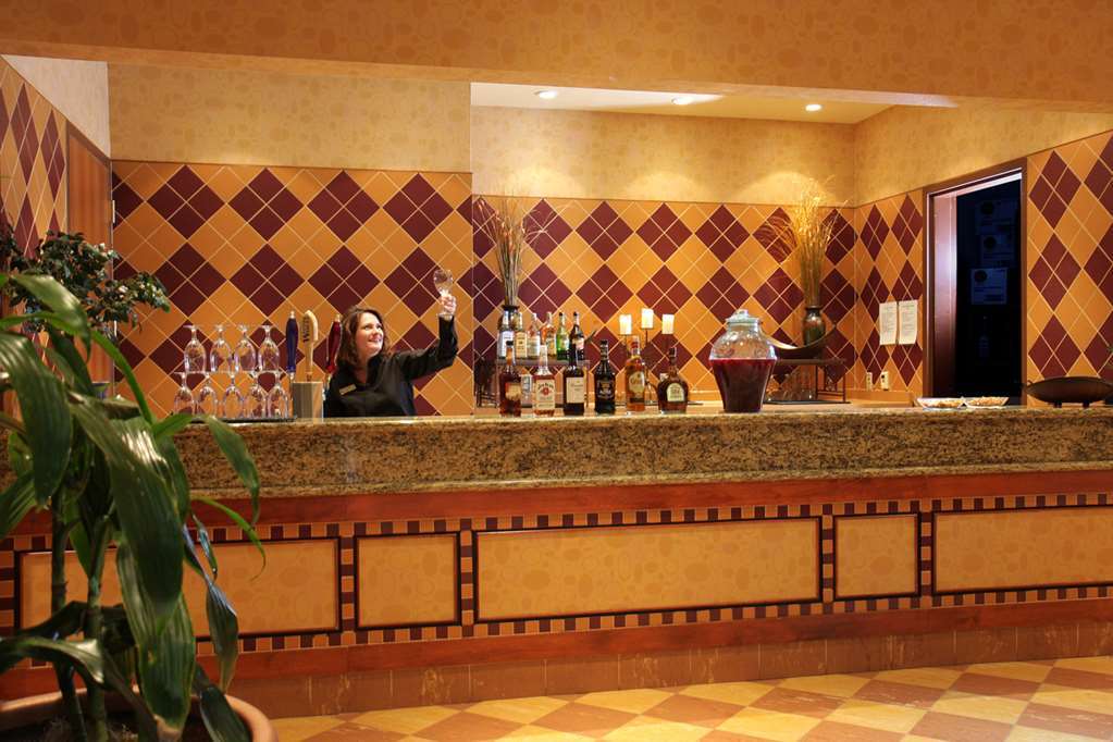 Hotel Embassy By Hilton Saint Louis