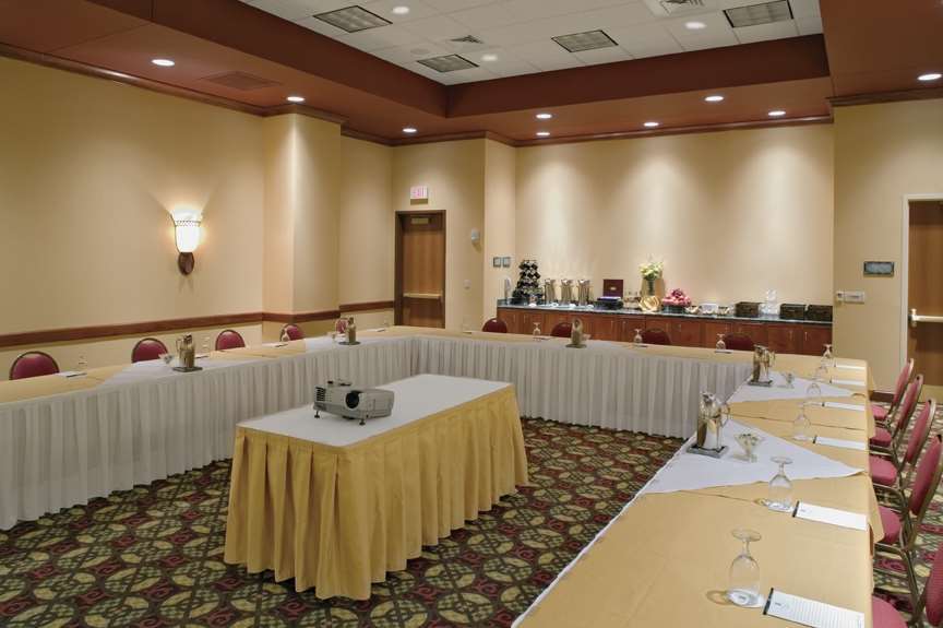 Embassy By Hilton Saint Louis Hotel 3*